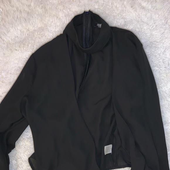 🚨HOSTPICK 🛍️Black Fashion Nova top open back tie around no collar zip up top🎁 - Picture 15 of 16